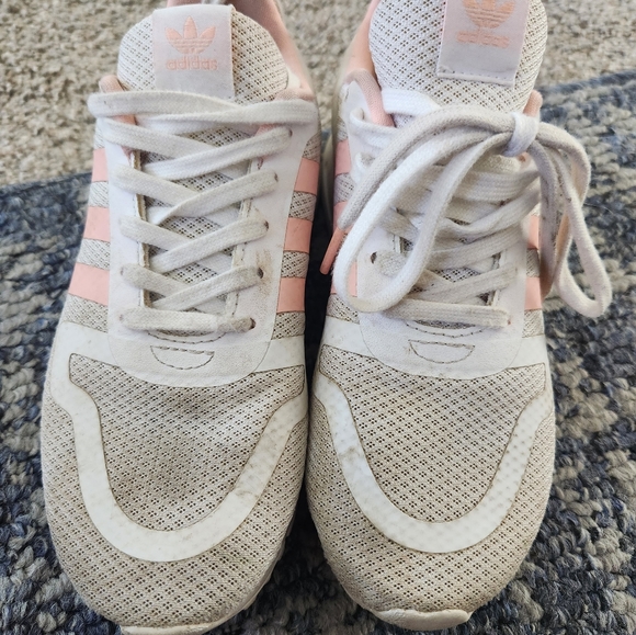 COPY - Little Girl shoes-Like New! - Picture 6 of 16